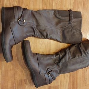 Baretrap, knee high womans quintana boots. Brown, size 9M